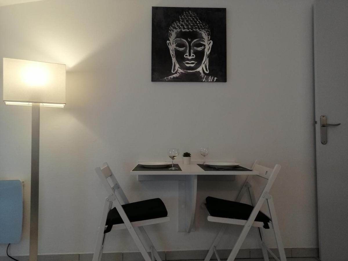 Apt T1 Cosy Et Ambiance Zen "Cottage De Moissac" Bagian luar foto